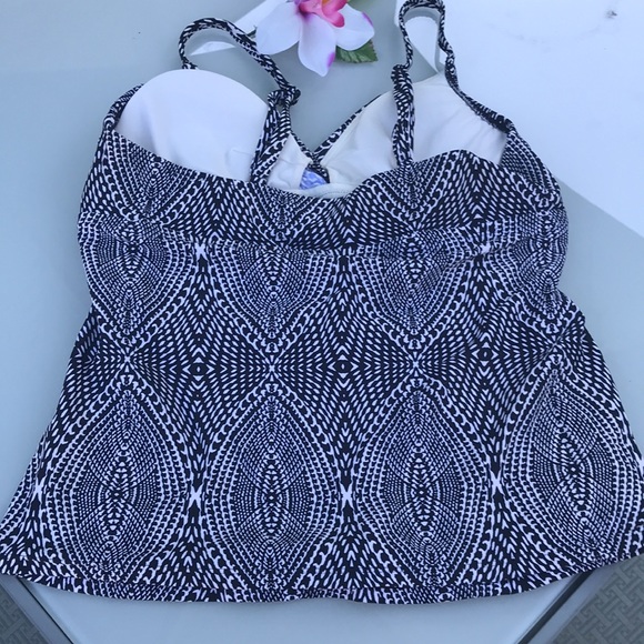 Patterned Tankini Top - Picture 5 of 9